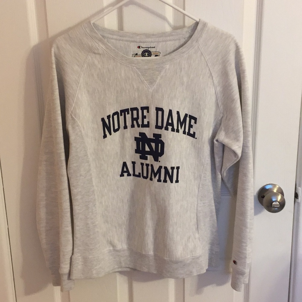 Notre Dame Alumni crewneck fitted sweatshirt